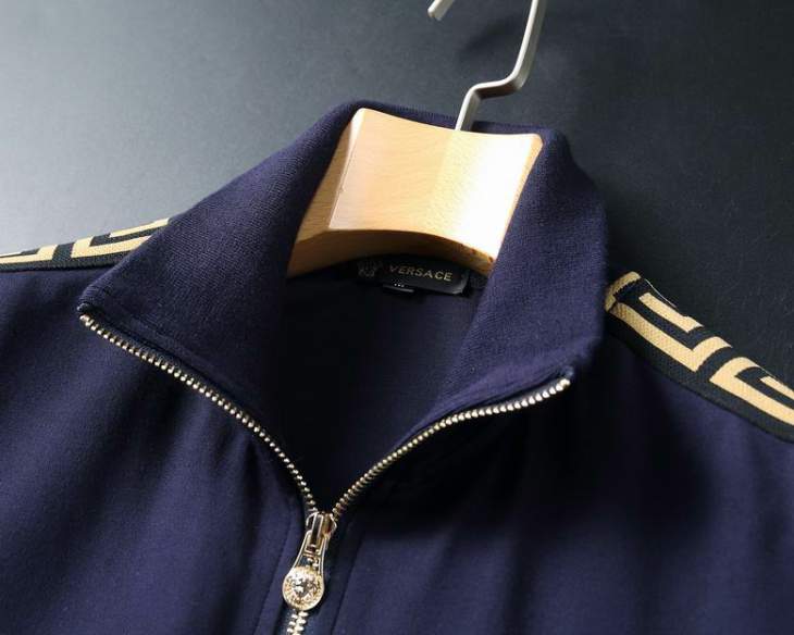 Picture of Versace Sweater Suits _SKUVersaceM-3XL25cn28942791